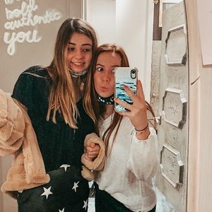 Meet your Posher, Abbey